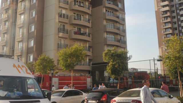 İzmir'de korkutan ev yangını