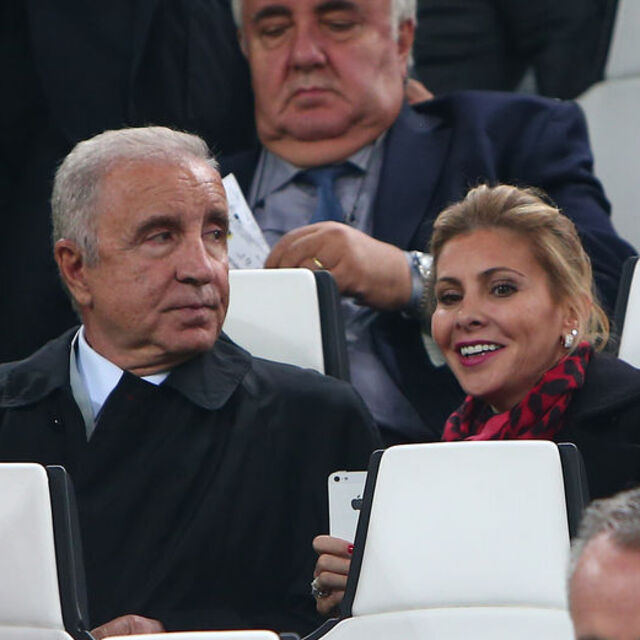 Ünal Aysal'ın eşi evi terk etti mi?
