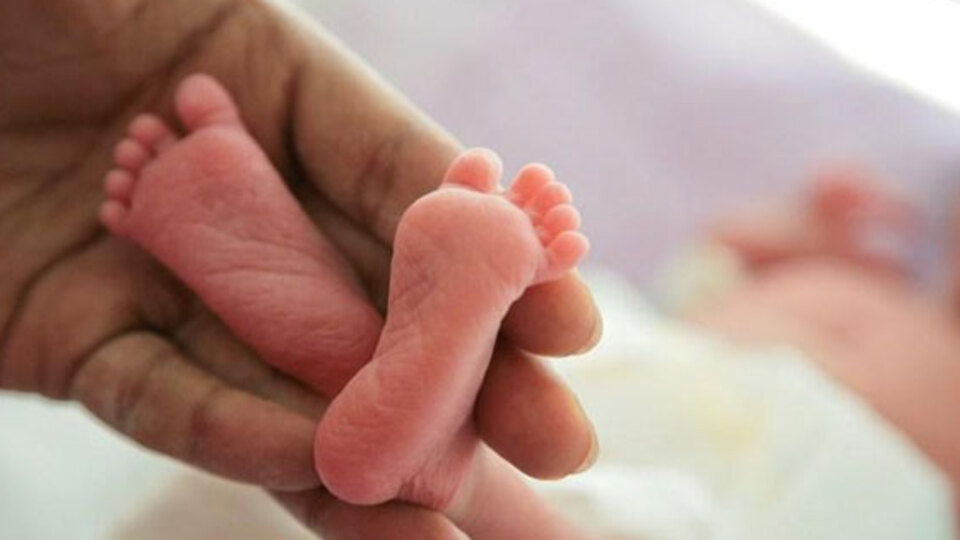 Prematüre bebeğin ilacı anne sütü