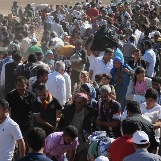 Kobani'den kaçanlar, sınıra akın etti