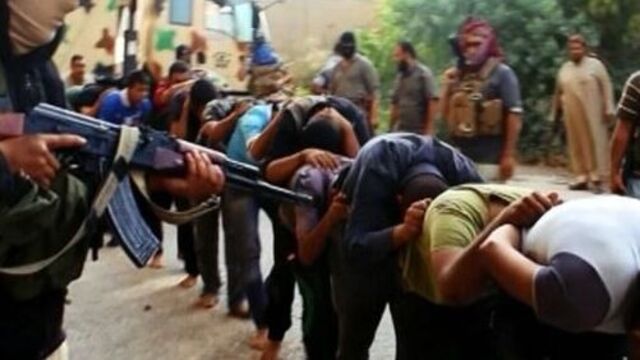 'IŞİD rehineleri dövüştürüyordu'
