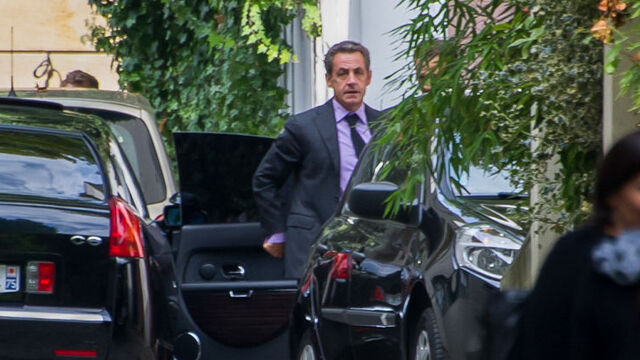 Sarkozy hakkındaki soruşturma askıya alındı
