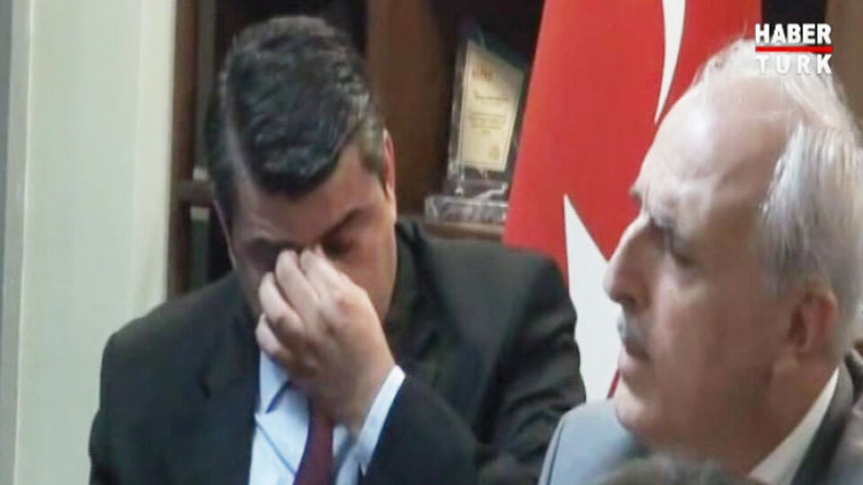 Eski İstanbul Valisi Mutlu'dan veda şarkısı