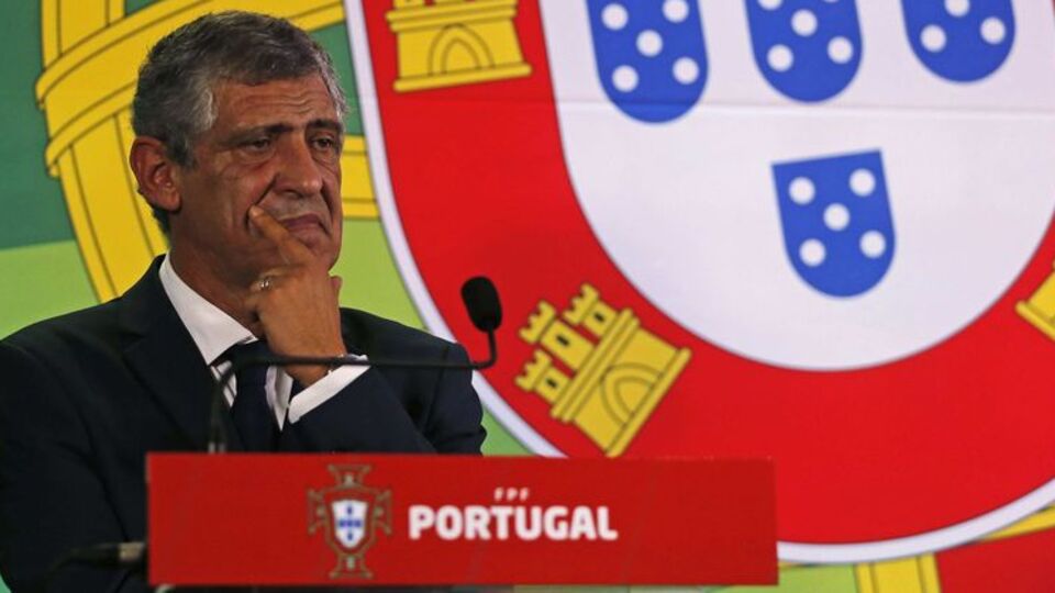 FIFA'dan Fernando Santos'a ret