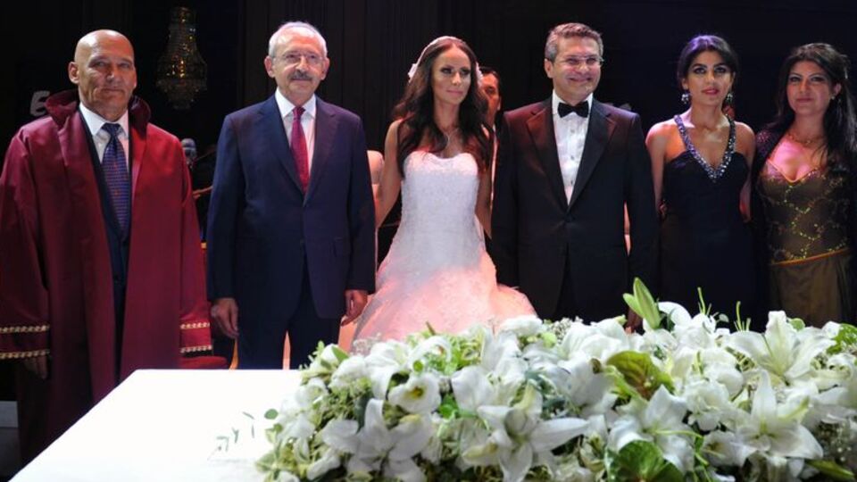 Kılıçdaroğlu nikah şahitliği yaptı