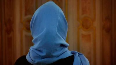 Almanya'da tartışmalı başörtüsü kararı