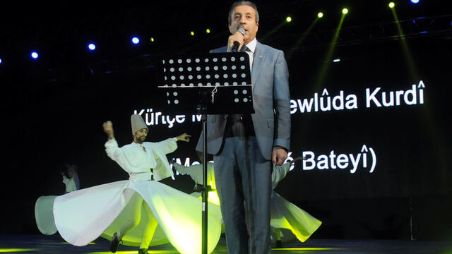 Bakan Eker, Kürtçe mevlit okudu