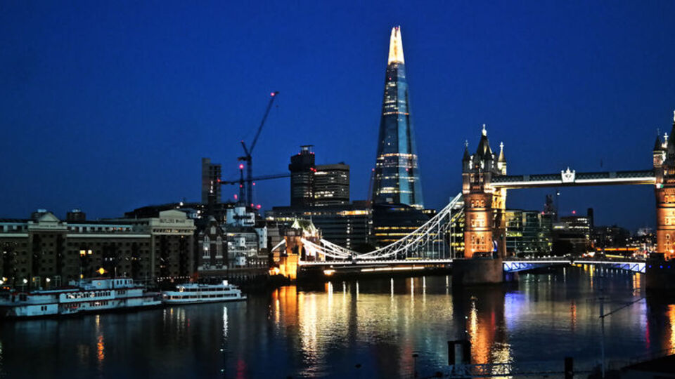 Londra'da hava kararınca