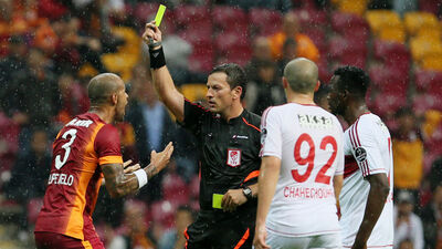 Milli Marş'a eşlik etti