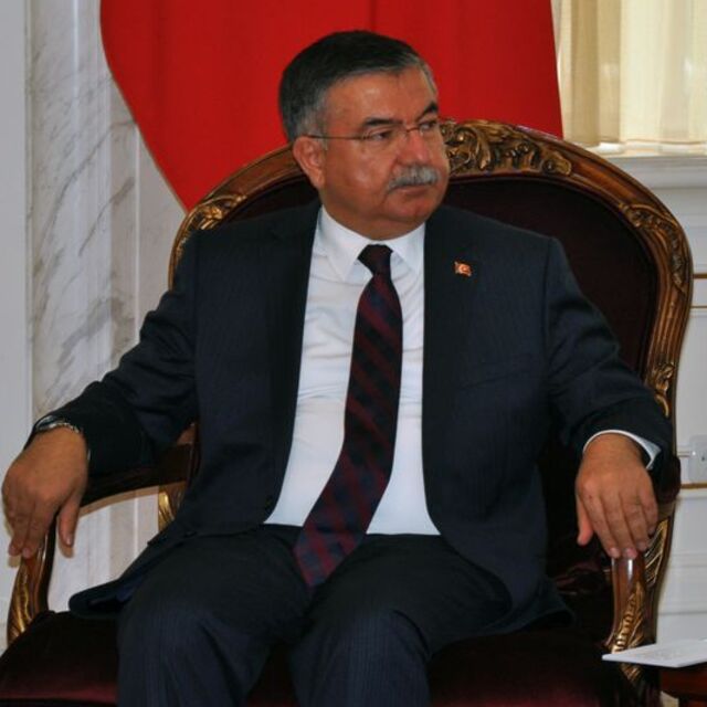 Bakan Yılmaz bedelliden faydalanan kişi sayısını açıkladı!