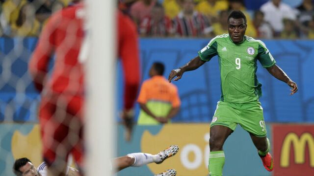 Emenike'ye büyük şok!
