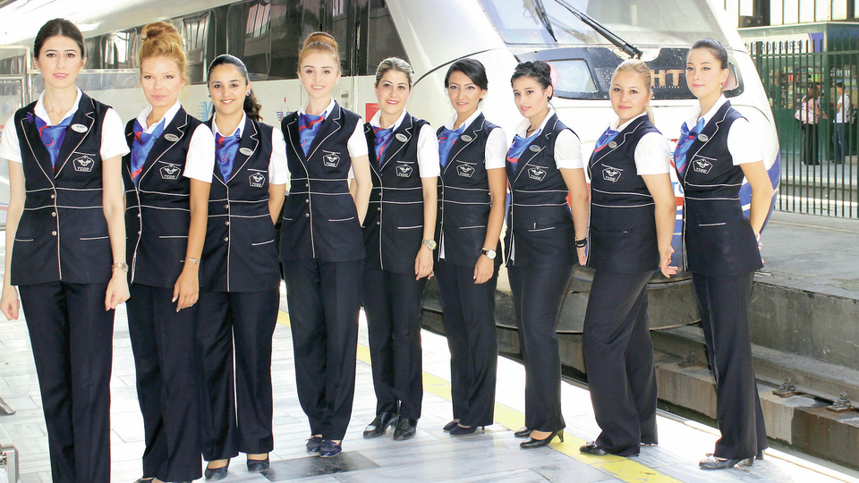 HIZLI TREN HOSTESLERİ: Biz de değer görelim istiyoruz