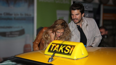 Flaşlar patlayınca paniklediler