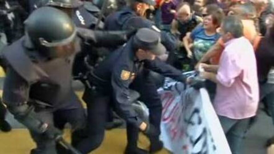 İspanya'da 'Kral istemiyoruz' isyanı