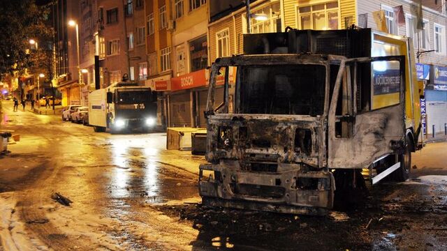 Küçükçekmece'de olaylı gece