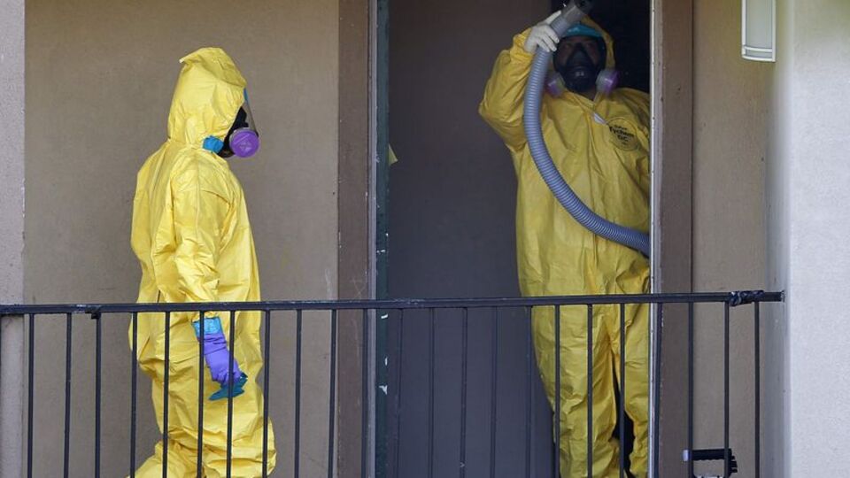 Ebola böyle bulaşıyor!