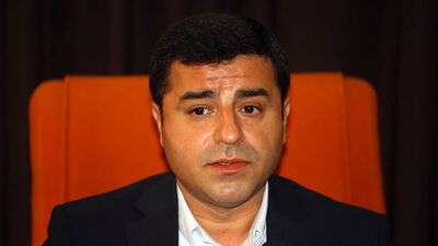 Selahattin Demirtaş: Dün gece Öcalan'la mesajlaştık