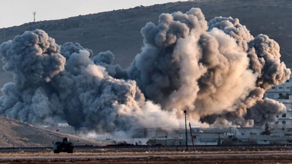 "IŞİD, Kobani'nin üçte birini ele geçirdi"