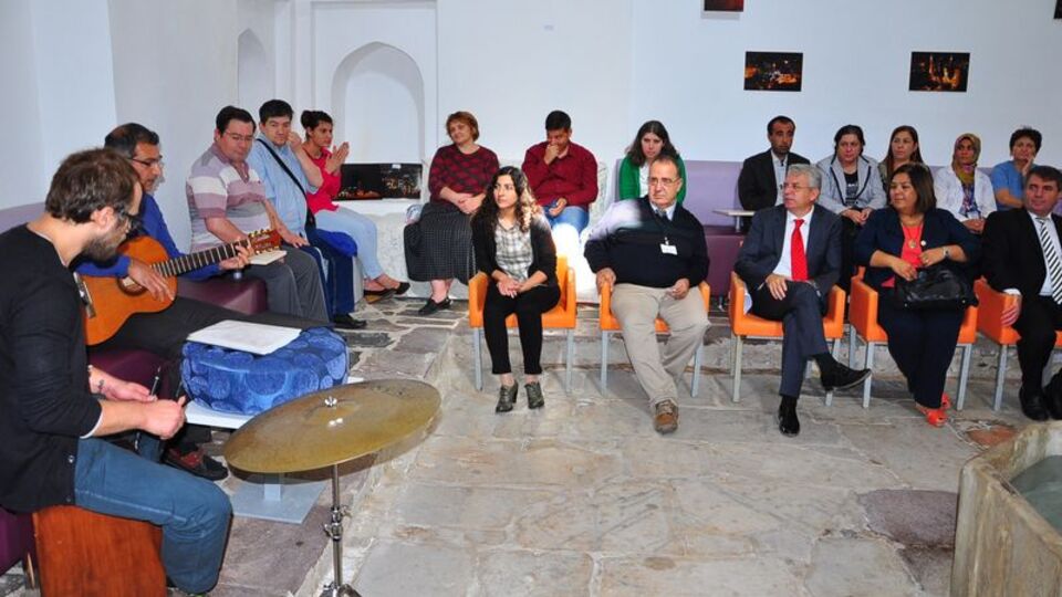 Şizofreniye müzikle terapi