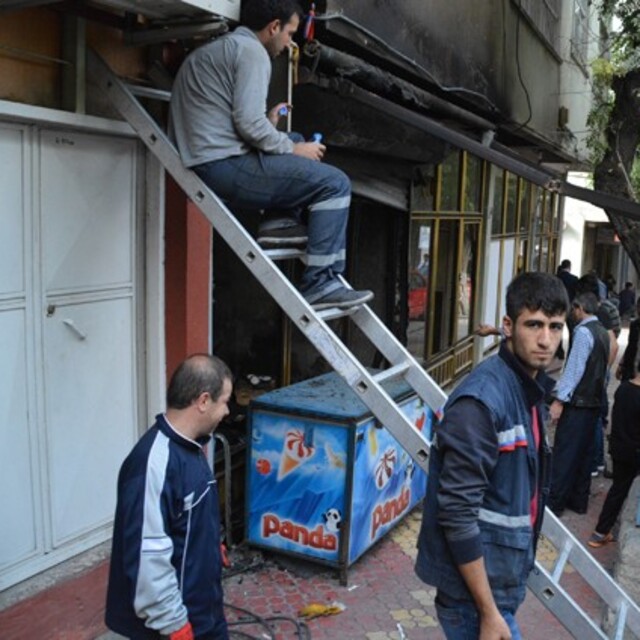 50 yılık arşiv kül oldu