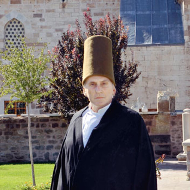 'Bir Katolik papazken nasıl semazen oldum'