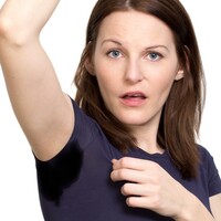 Aşırı terleyenler dikkat!