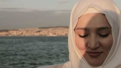 "İmanımı sorguladıktan sonra başörtümü bilinçle taktım"