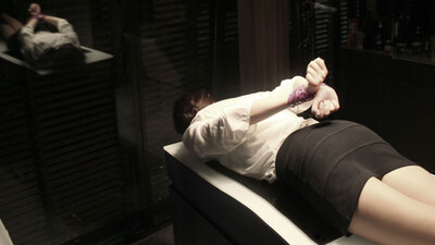 Sokakta kurt, yatakta kuzu!