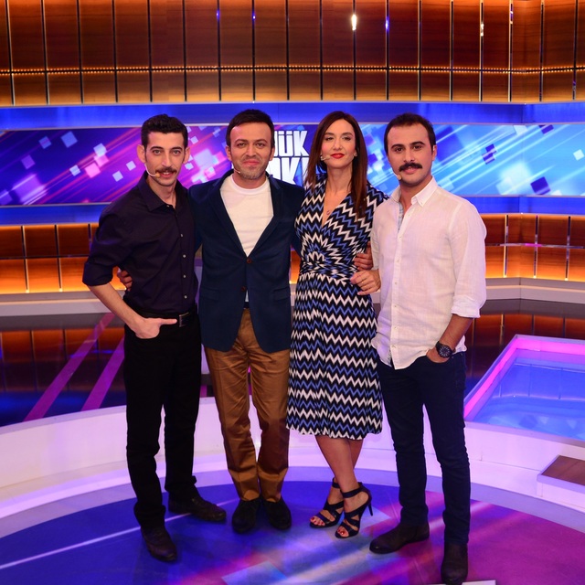 Seksenler'in oyuncuları Büyük Risk'te!