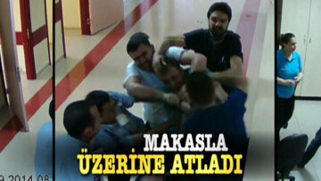 Doktor hemişireye makasla saldırıdı!