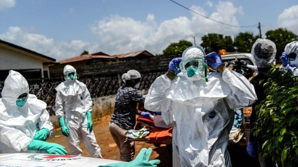 "Ebola kuluçka döneminde bulaşmıyor"