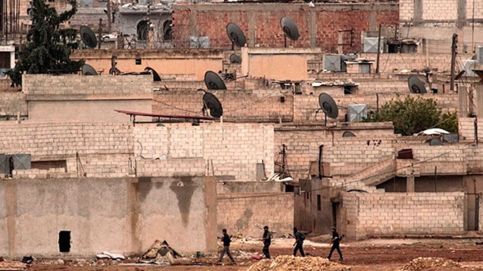 Türkiye'ye iki havan topu düştü