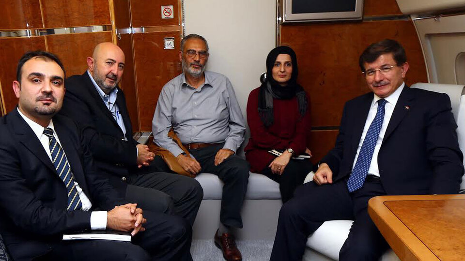 Davutoğlu'ndan Taksim Meydanı yorumu