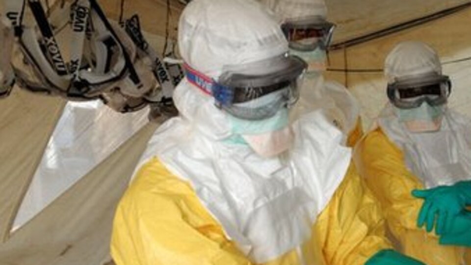 Ebola'lı hemşire hastalığı yendi!