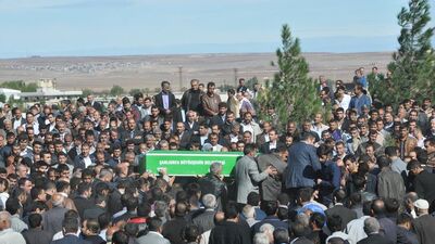 Suruç eski belediye başkanı ve oğlu toprağa verildi