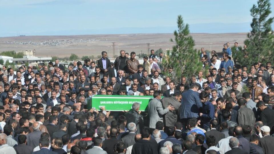 Suruç eski belediye başkanı ve oğlu toprağa verildi