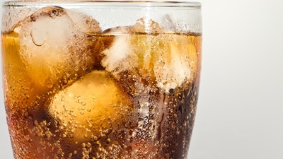 Bu içecekler erken yaşlandırıyor!