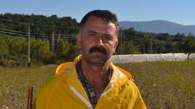 Koyunlarını bile CHP'li yaptı