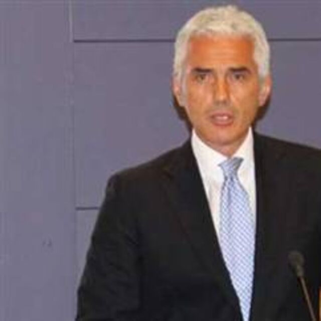 'İnsana odaklı yatırım gerekli'