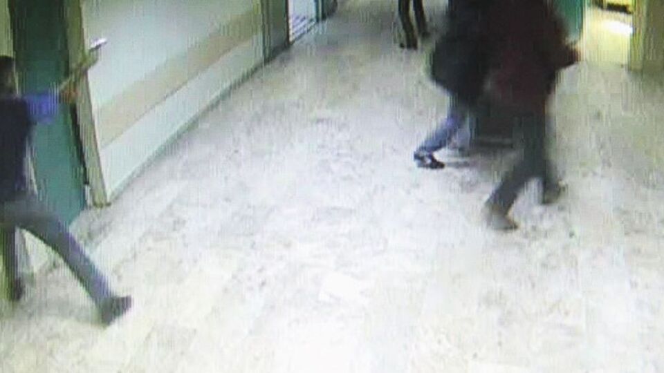 Acil serviste kurşun yağmuru!