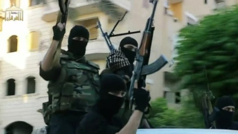 100 IŞİD militanı teslim oldu!