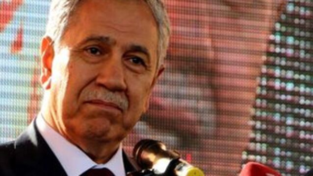 Bülent Arınç: Tuvalet penceresinden okula giren kızım kapıdan yaka paça atıldı