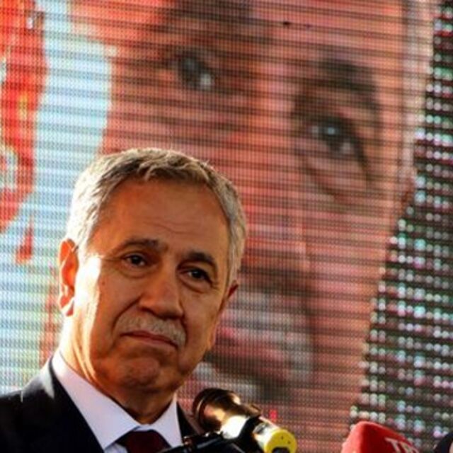 Bülent Arınç: Tuvalet penceresinden okula giren kızım kapıdan yaka paça atıldı