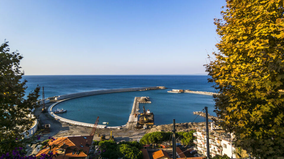 Sabahın ilk ışıklarında yürüyüş: Ventimiglia