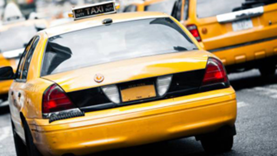 Yoksul taksi şoförüydü, banka genel müdürü oldu!