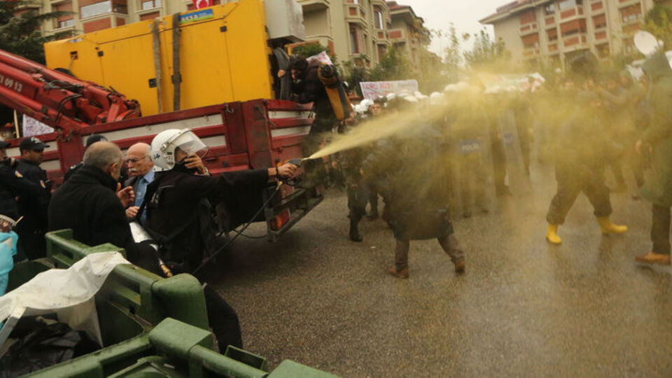 Validebağ karıştı!