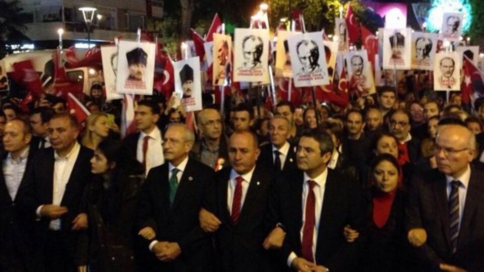 "Cumhuriyeti sonsuza kadar yaşatacağız"