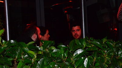 Aşk rüzgarı sert Eser!