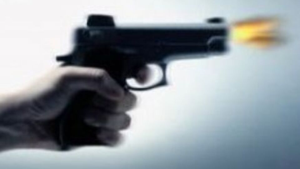 Makedonya hükümet binasına silahlı saldırı