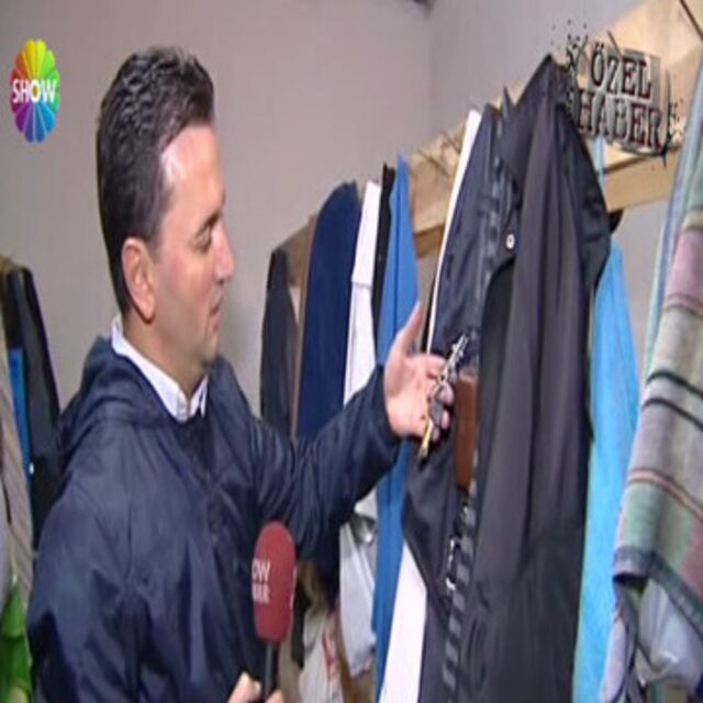 Show Haber madencilerin soyunma odasında!